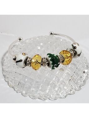 Silvertone beaded cuff bracelet lizard glass rondelle faceted beads